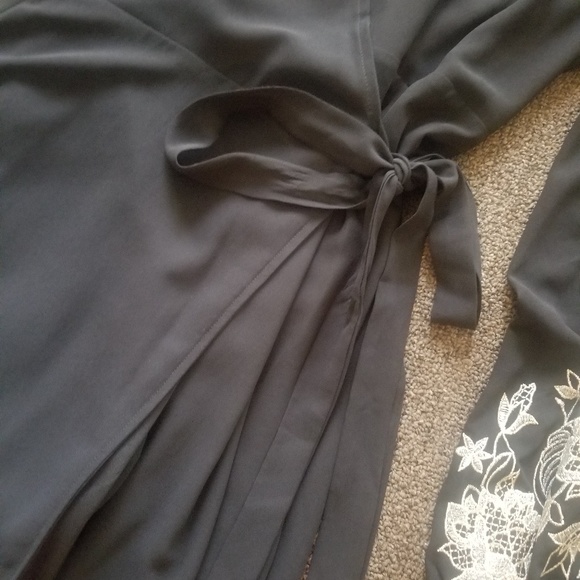 Dress - Picture 3 of 4